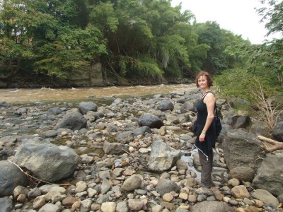 Fluss "Rio Fonce" durch den Park "El Gallineral" in San Gil