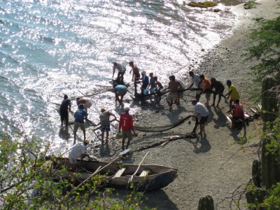 Fischer an Nebenstrand von Playa Grande - Taganga